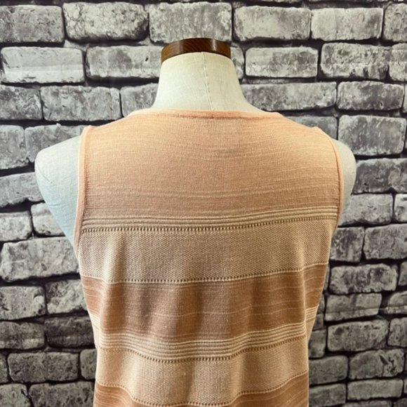 Chico's Pale Peach U Neckline Sleeveless Tank Size M - Picture 7 of 9